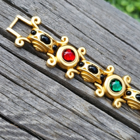 Trifari - Picture 9 of 14